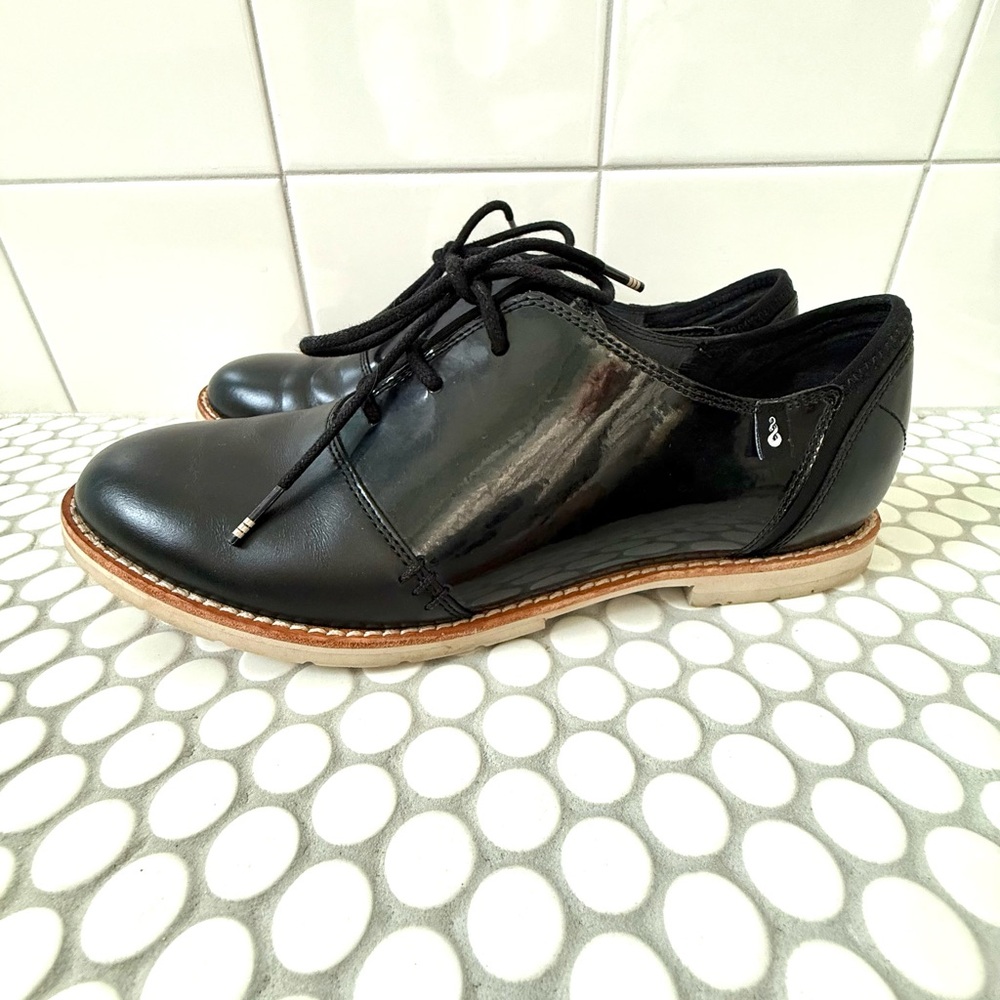 Ahnu Black Leather Oxfords